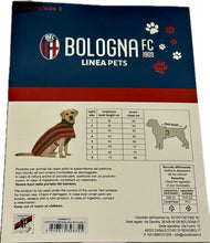 Carica l'immagine nel visualizzatore di Gallery, Ecostostone arl Mantellina cani del BFC1909 del Bologna calcio Ufficiale impermeabile tutte le taglie e peso 2026 Magazzinieuropa