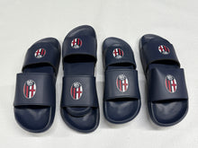 Carica l'immagine nel visualizzatore di Gallery, Frimm Ciabatta mare BFC1909 del Bologna calcio Ufficiale comoda da casa mare e piscina 2026 Magazzinieuropa