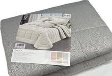 Carica l'immagine nel visualizzatore di Gallery, GF Ferrari Trapuntina Dalila 100g jacquard italiana GFFerrari Magazzinieuropa