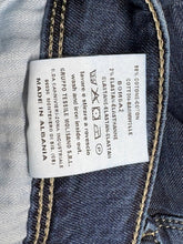 Carica l'immagine nel visualizzatore di Gallery, Holiday Jeans uomo Holiday Jason 98% cotone elasticizzato Made in Italy Magazzinieuropa