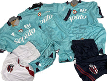Carica l'immagine nel visualizzatore di Gallery, Macron Terza Maglia Bologna BFC M25/26 HOME SHIRT SS SR NS/NS Ufficiale BOLOGNA BFC1909 Magazzinieuropa
