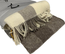Carica l'immagine nel visualizzatore di Gallery, Marzotto home Coperta in pura lana Nelson frangia scozzese 100% lana vergine 130x200 cm Magazzinieuropa