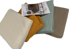 Carica l'immagine nel visualizzatore di Gallery, Onda Blu Coperta Nido d’Ape 100% cotone copritutto naturale italiano Magazzinieuropa