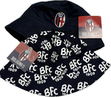 Carica l'immagine nel visualizzatore di Gallery, Perseo Trade srl Cappelli BFC Ufficiale del Bologna CALCIO leggeri estivi 26’ pescatore 100% cotone Magazzinieuropa