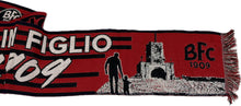 Carica l&#39;immagine nel visualizzatore di Gallery, Perseo Trade srl Sciarpa di padre in figlio Ufficiale del Bologna FC1909 nuove grafiche 2025-2026 Magazzinieuropa