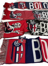 Carica l&#39;immagine nel visualizzatore di Gallery, Perseo Trade srl Sciarpa Ufficiale del Bologna FC1909 nuove grafiche 2025 pensate e leggera Magazzinieuropa